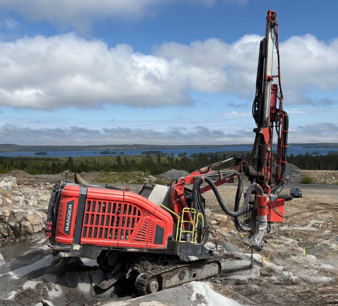 Sandvik DX800i - Drilling rig: picture 1 Sandvik DX800i - Drilling rig: picture 1