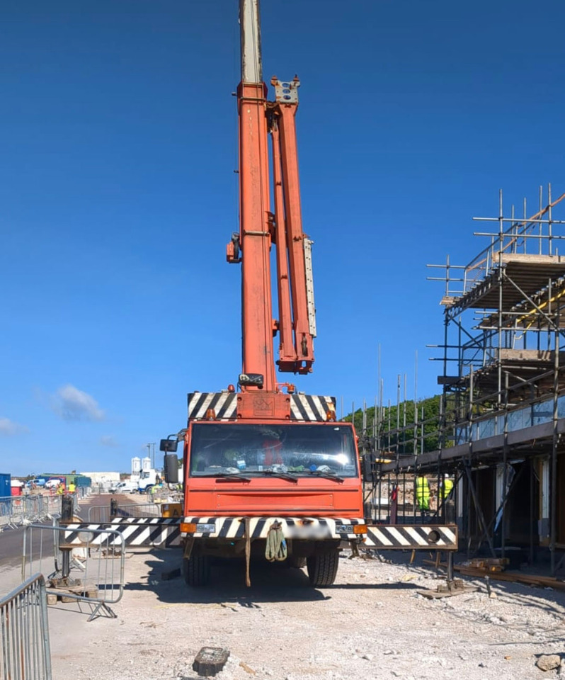 Terex PPM ATT 400-3 - Mobile crane: picture 4 Terex PPM ATT 400-3 - Mobile crane: picture 4