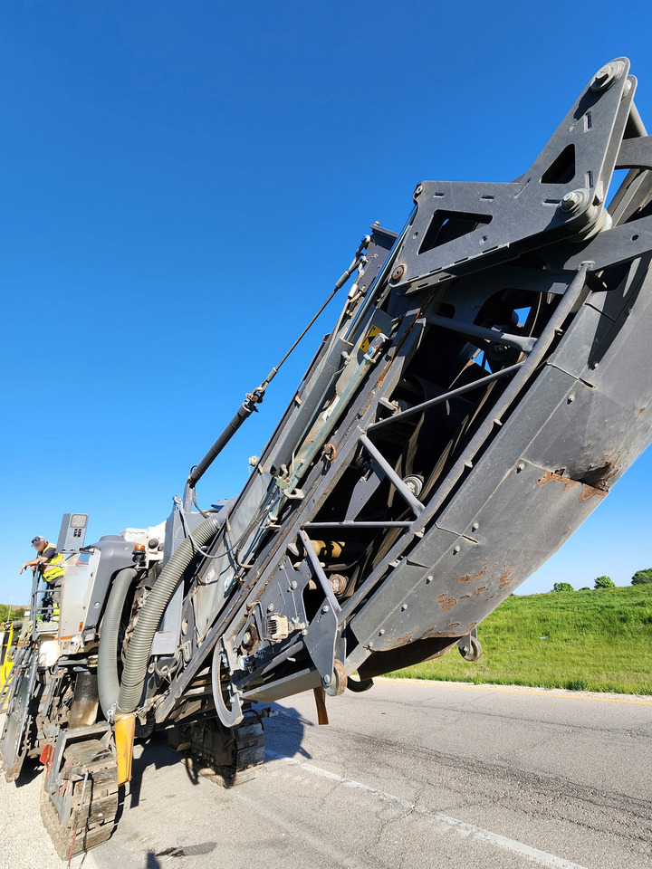 Wirtgen W 220 I - Cold planer: picture 5 Wirtgen W 220 I - Cold planer: picture 5