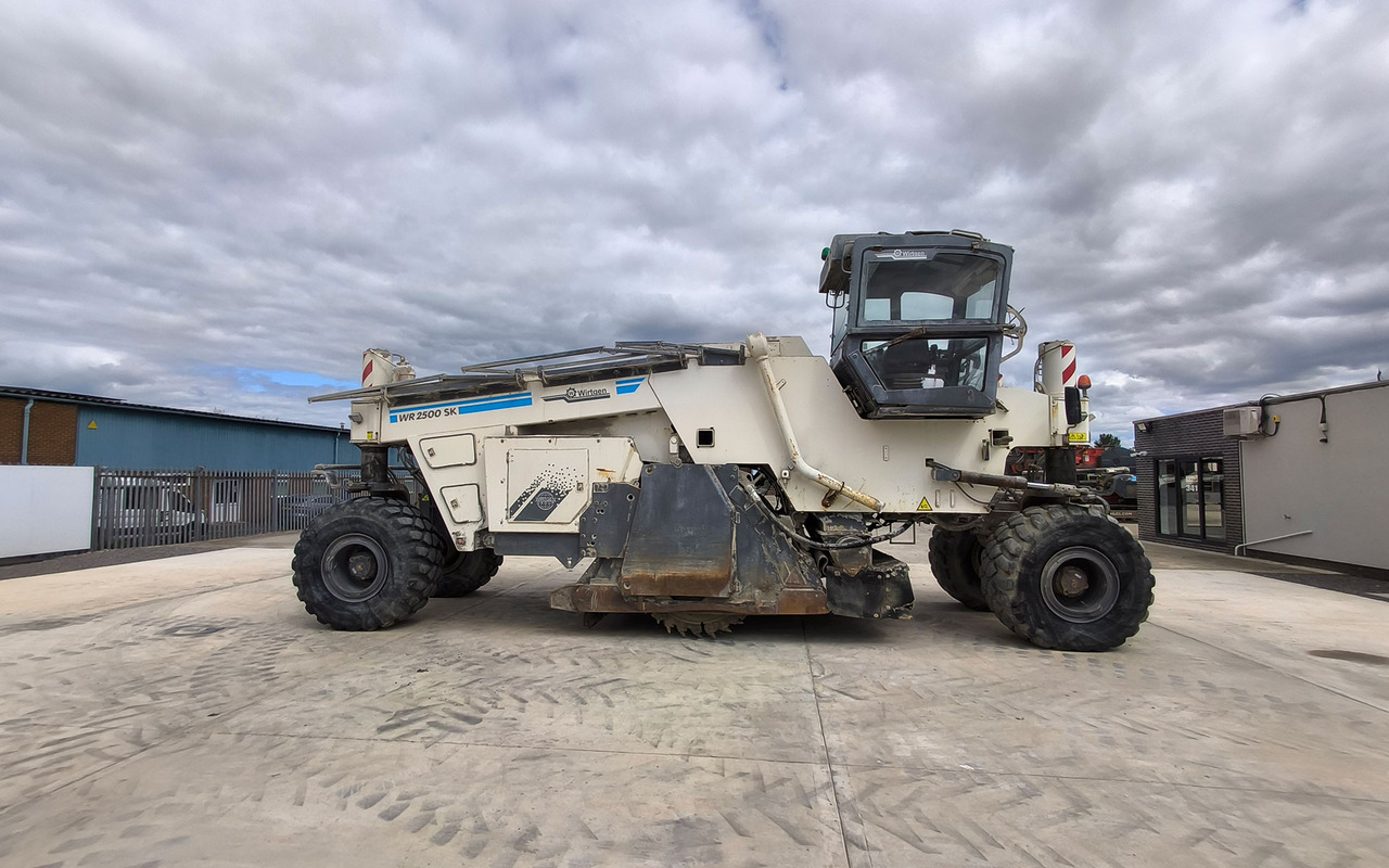 Wirtgen WR 2500 SK - Soil stabilizer: picture 3 Wirtgen WR 2500 SK - Soil stabilizer: picture 3