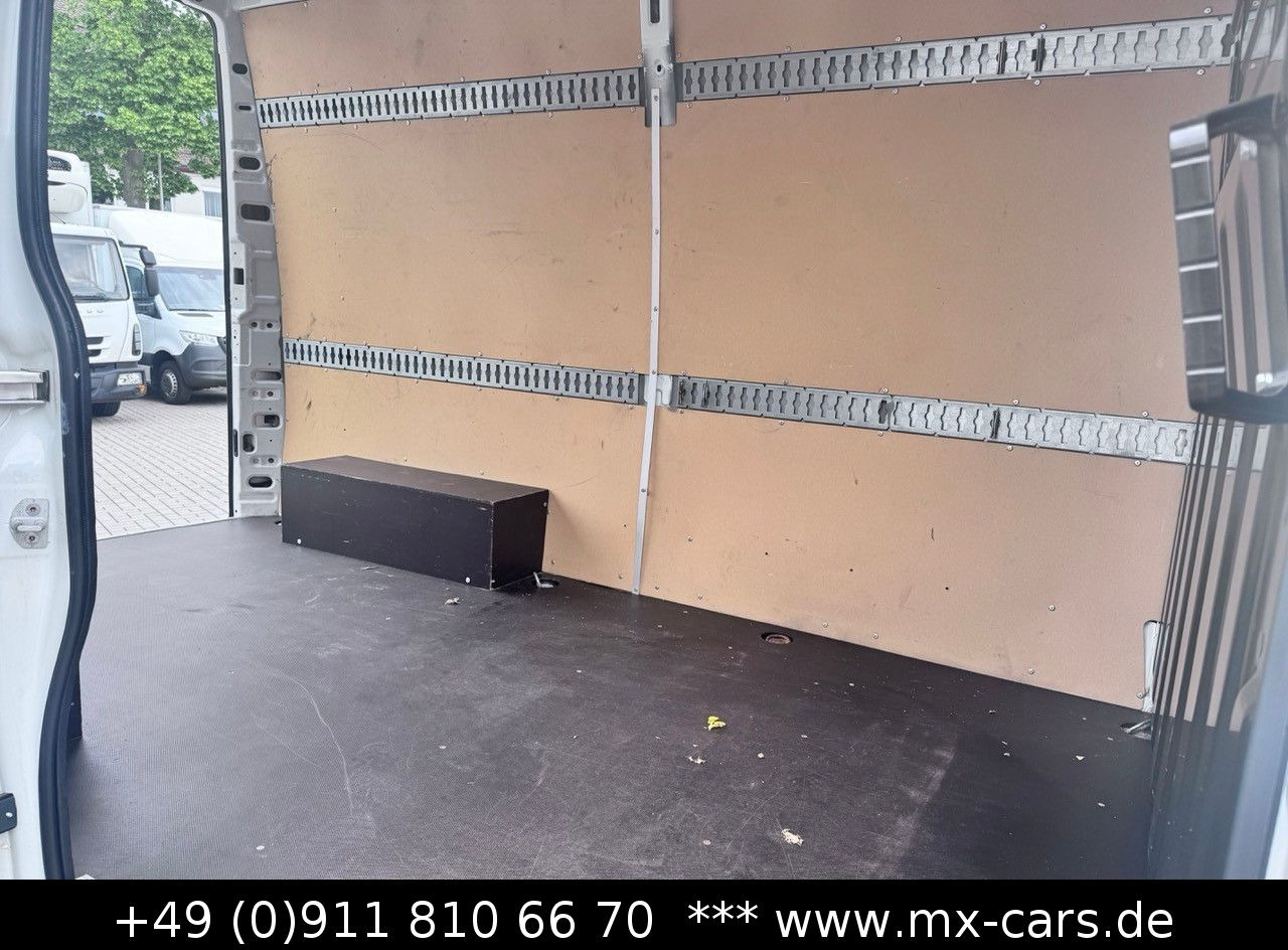 Panel van Iveco Daily 35S11 Kasten L2H2: picture 11
