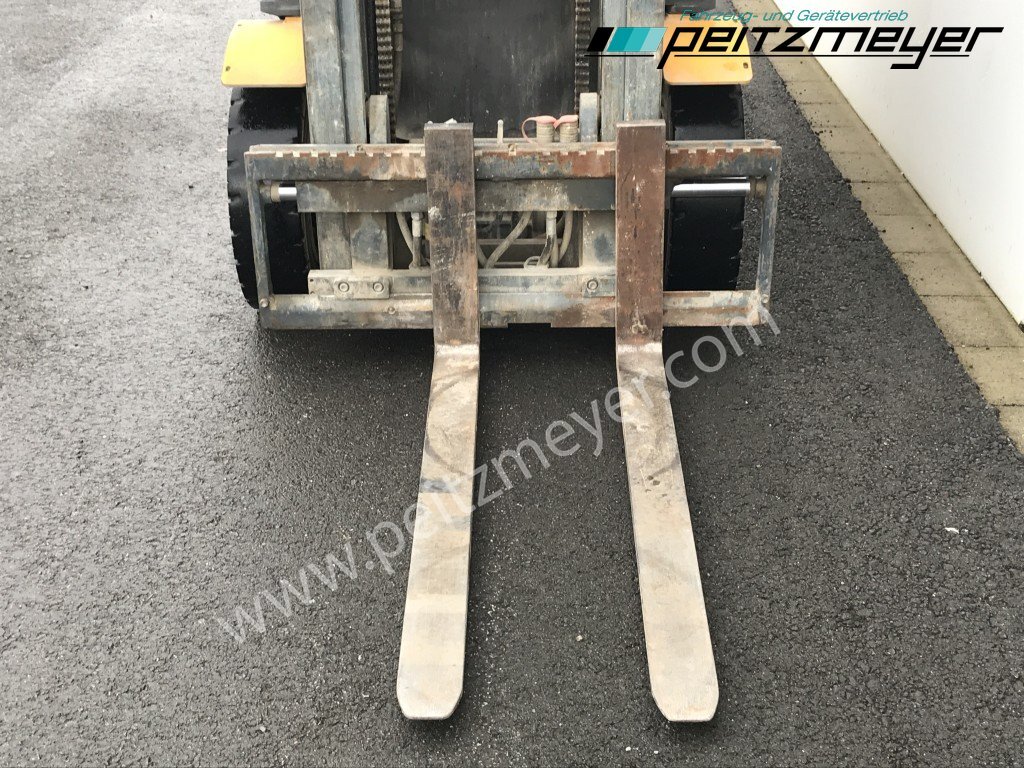 Diesel forklift JUNGHEINRICH Gabelstapler DFG 425: picture 11