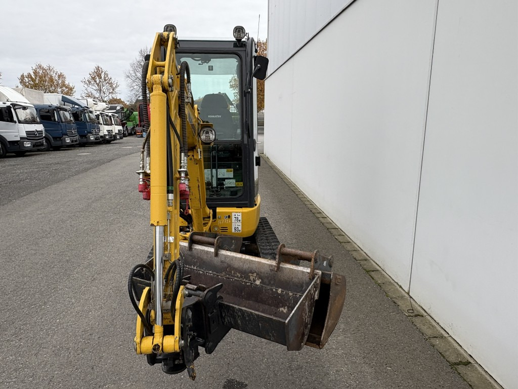 KOMATSU MINIBAGGER PC 16 R-3HS Powertilt 20,40,100 Löffel - Mini excavator: picture 5 KOMATSU MINIBAGGER PC 16 R-3HS Powertilt 20,40,100 Löffel - Mini excavator: picture 5