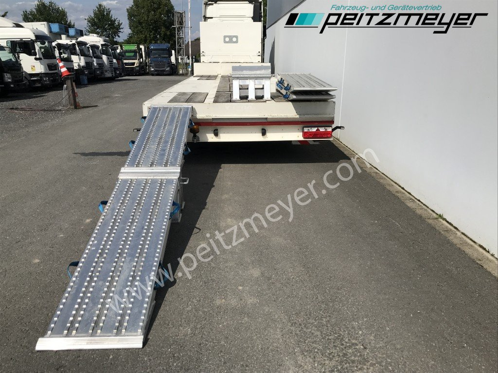 Low loader semi-trailer Möslein 3-Achs-Tieflader STO 3, Lenkachse, Rampen, neuwertig: picture 6