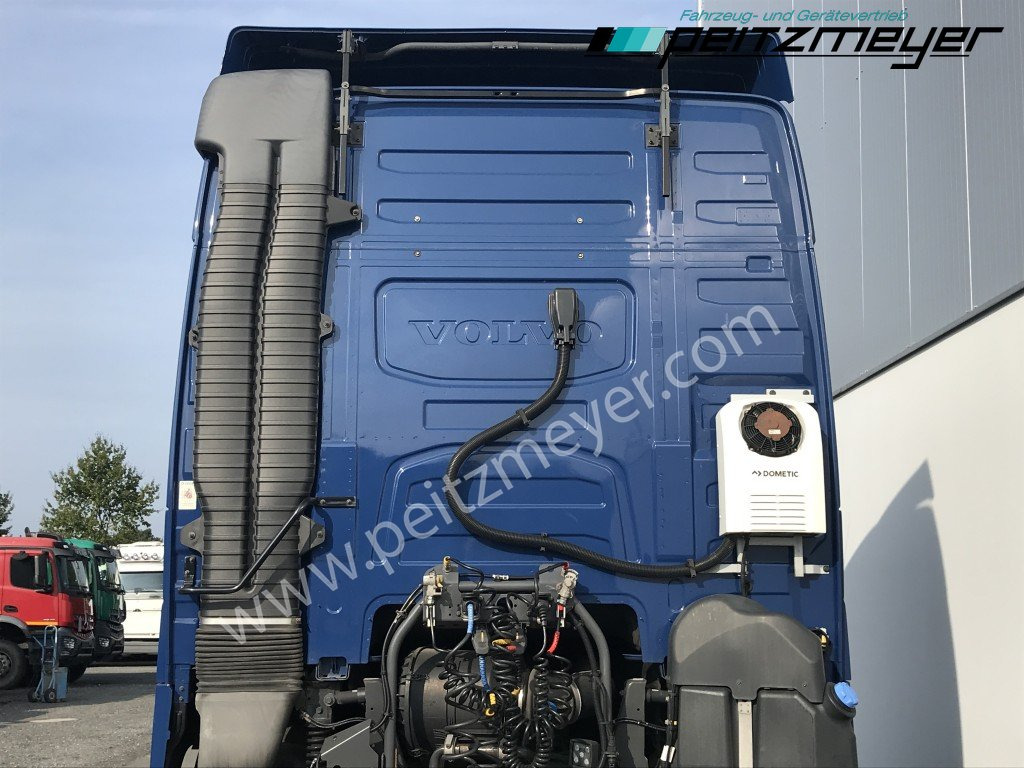 Tractor unit VOLVO FH 420 Lowliner Mega: picture 19