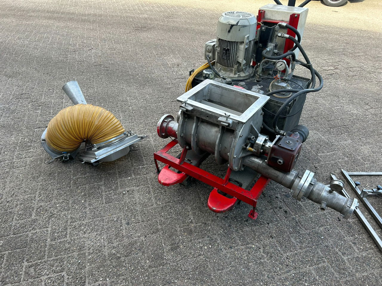 Overige mobile EBC rotory - electr/hydro unit zelf suport 380 v / agrarisch - Attachment for Agricultural machinery: picture 1 Overige mobile EBC rotory - electr/hydro unit zelf suport 380 v / agrarisch - Attachment for Agricultural machinery: picture 1