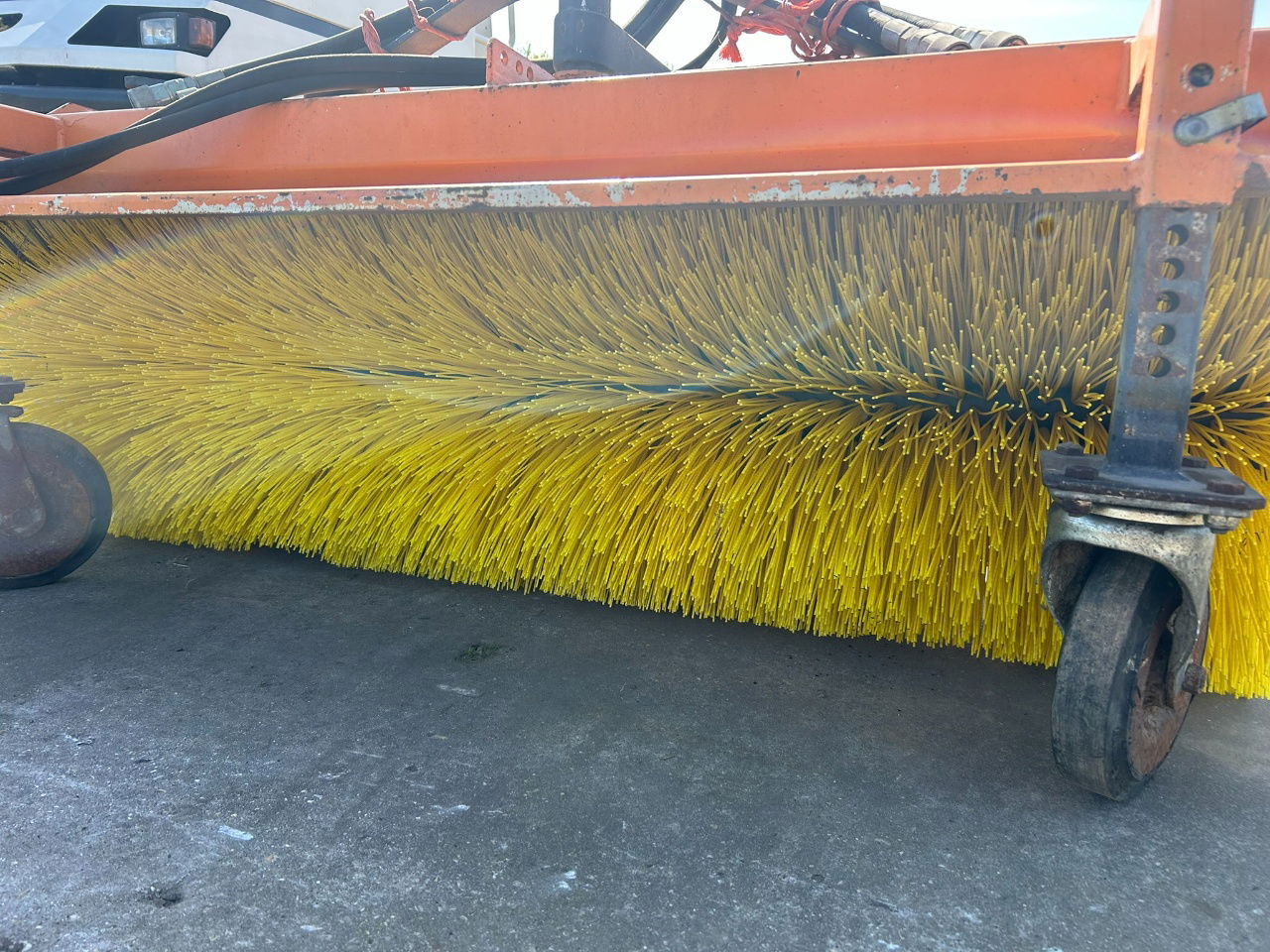 Boxer 1550 Schleppo veegmachine nieuwe borstel - Broom: picture 5 Boxer 1550 Schleppo veegmachine nieuwe borstel - Broom: picture 5