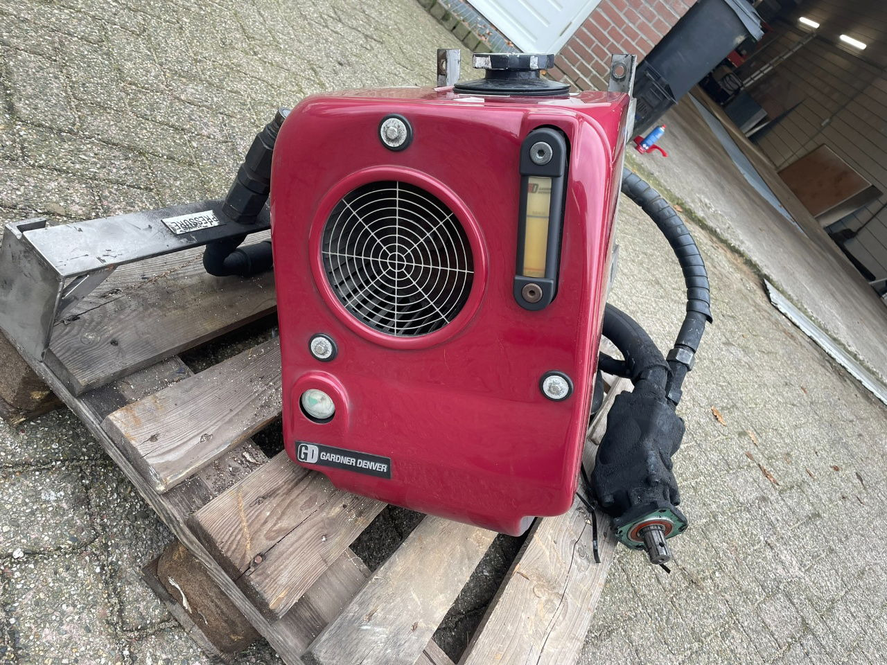 Onbekend 2x gardner denver agr hydro set incl pomp / working floor - Construction equipment: picture 1 Onbekend 2x gardner denver agr hydro set incl pomp / working floor - Construction equipment: picture 1