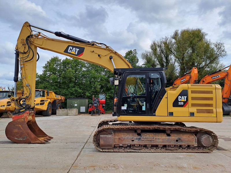 Cat 320 (2 Buckets) - Crawler excavator: picture 1 Cat 320 (2 Buckets) - Crawler excavator: picture 1