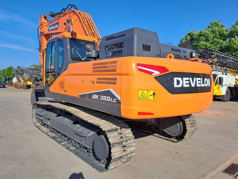 Develon DX300LC-7M - Crawler excavator: picture 2 Develon DX300LC-7M - Crawler excavator: picture 2