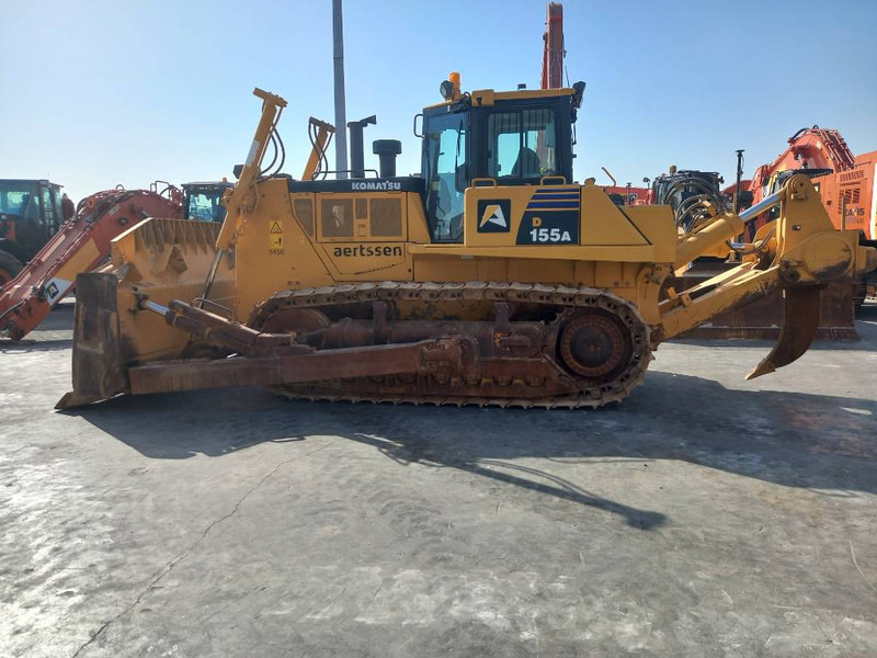Komatsu D155A-6R (4 pcs available in Abu Dhabi) - Bulldozer: picture 1 Komatsu D155A-6R (4 pcs available in Abu Dhabi) - Bulldozer: picture 1