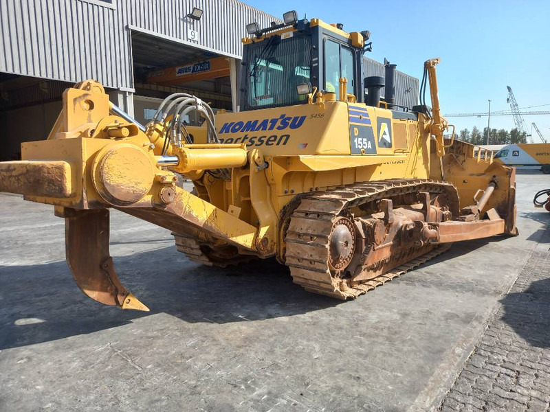 Komatsu D155A-6R (4 pieces available - Abu Dhabi) - Bulldozer: picture 3 Komatsu D155A-6R (4 pieces available - Abu Dhabi) - Bulldozer: picture 3