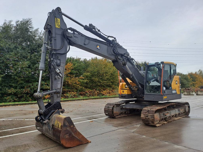 Crawler excavator Volvo ECR 235 E: picture 7