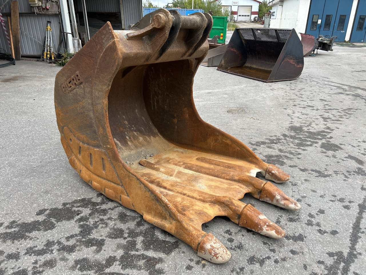 Excavator bucket for Crawler excavator BISAB B27 NTP20 S2: picture 1