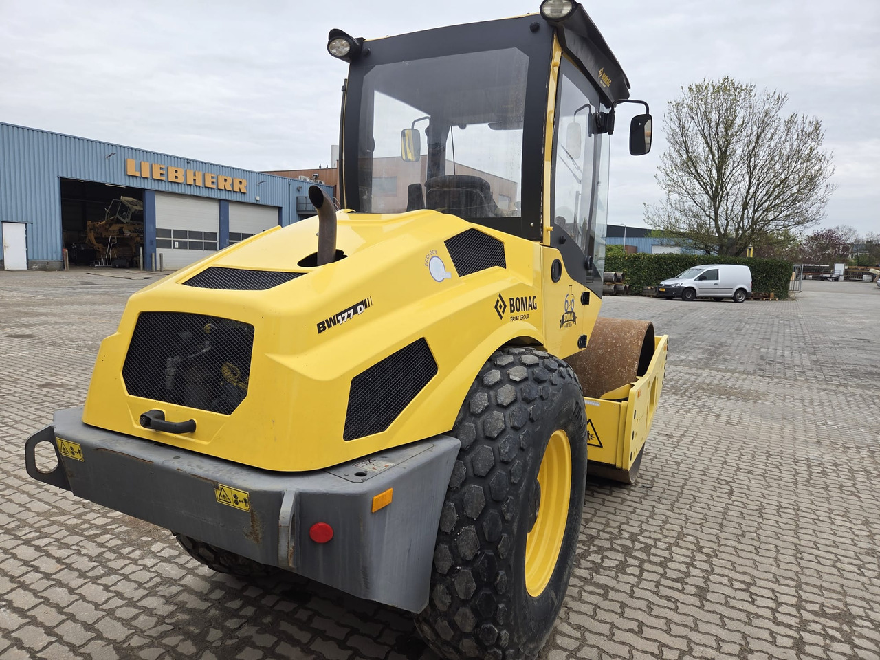 BOMAG BW177D-5 - Compactor: picture 2 BOMAG BW177D-5 - Compactor: picture 2