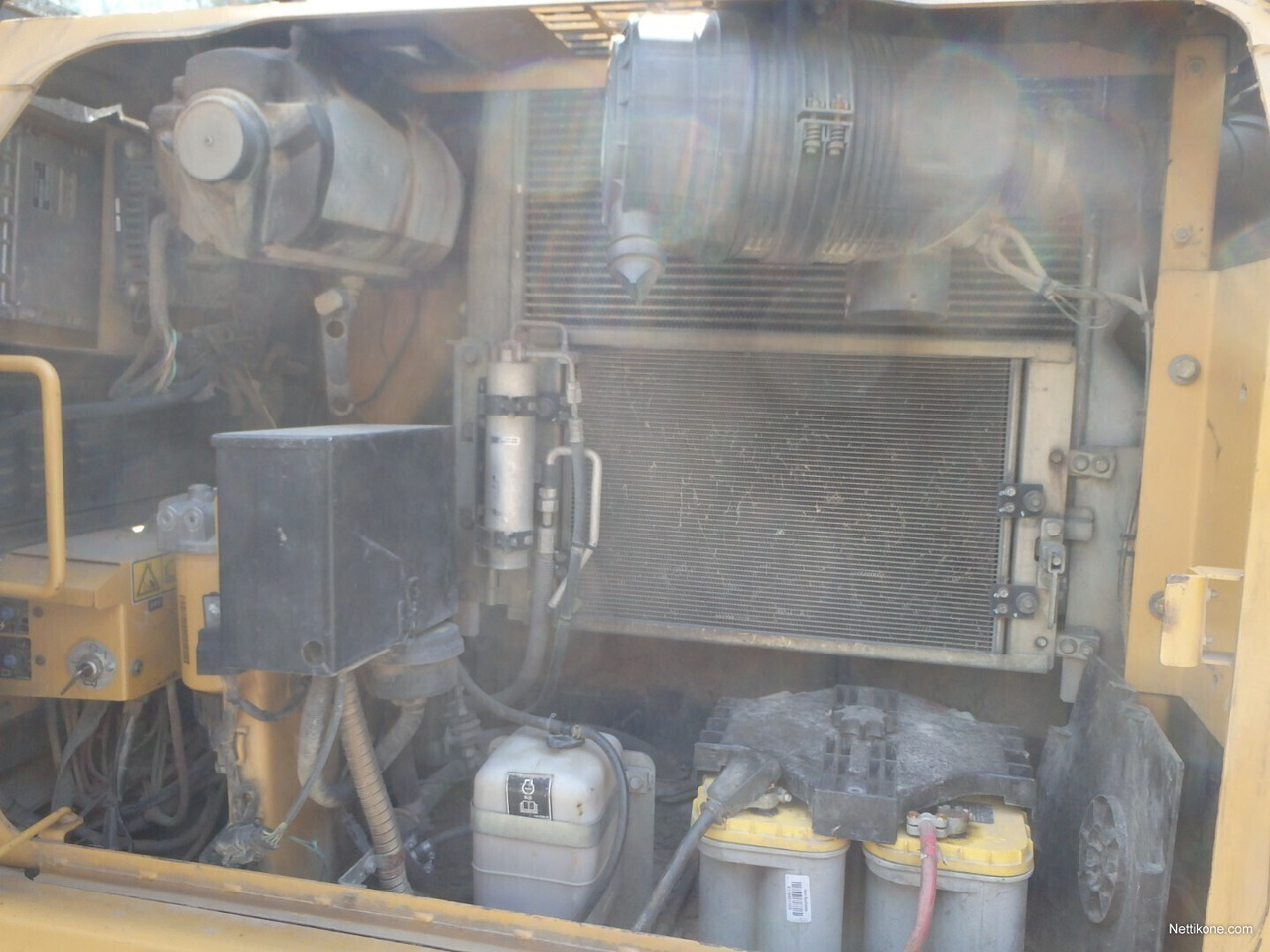 Crawler excavator CATERPILLAR 319 DL: picture 18