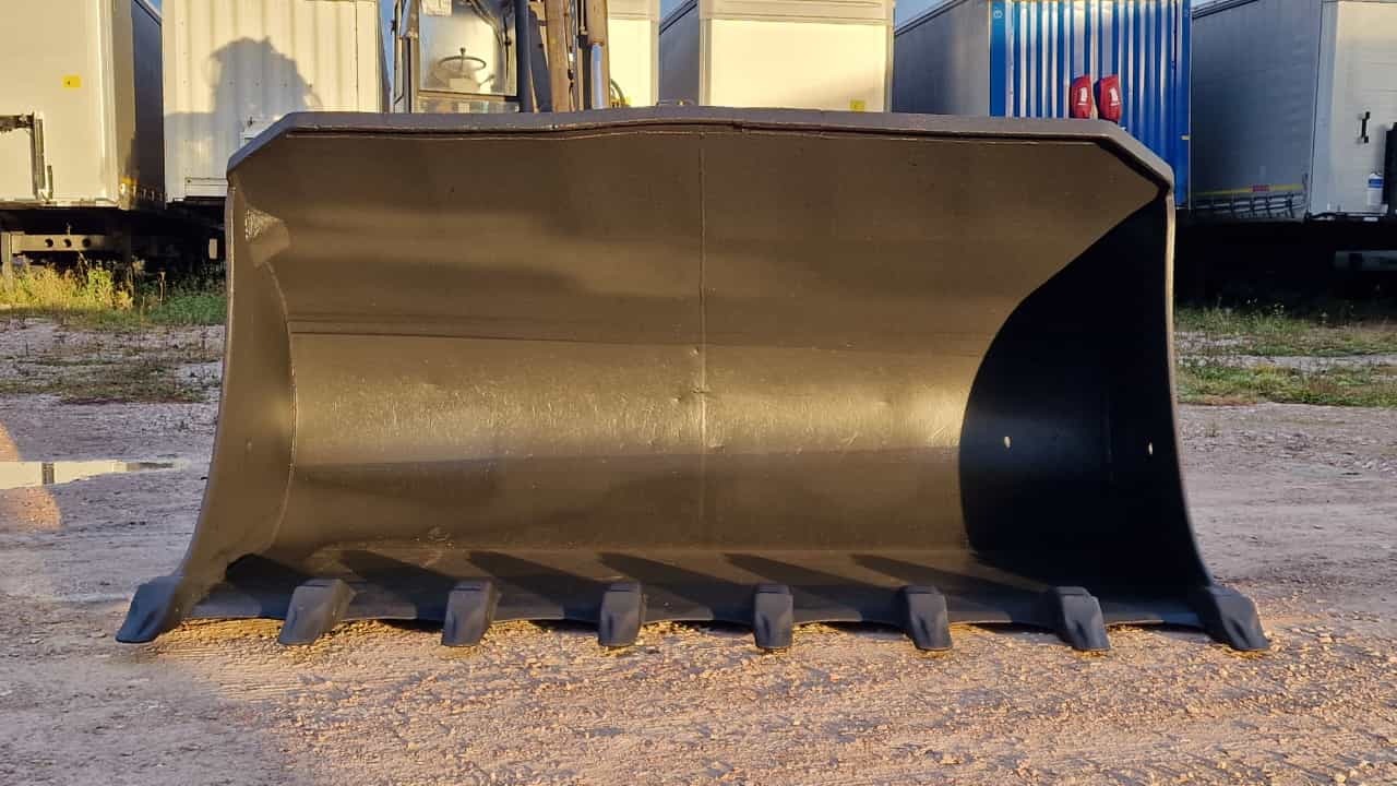 CATERPILLAR 980M 5.3cbm. kilfäste - Loader bucket for Wheel loader: picture 3 CATERPILLAR 980M 5.3cbm. kilfäste - Loader bucket for Wheel loader: picture 3