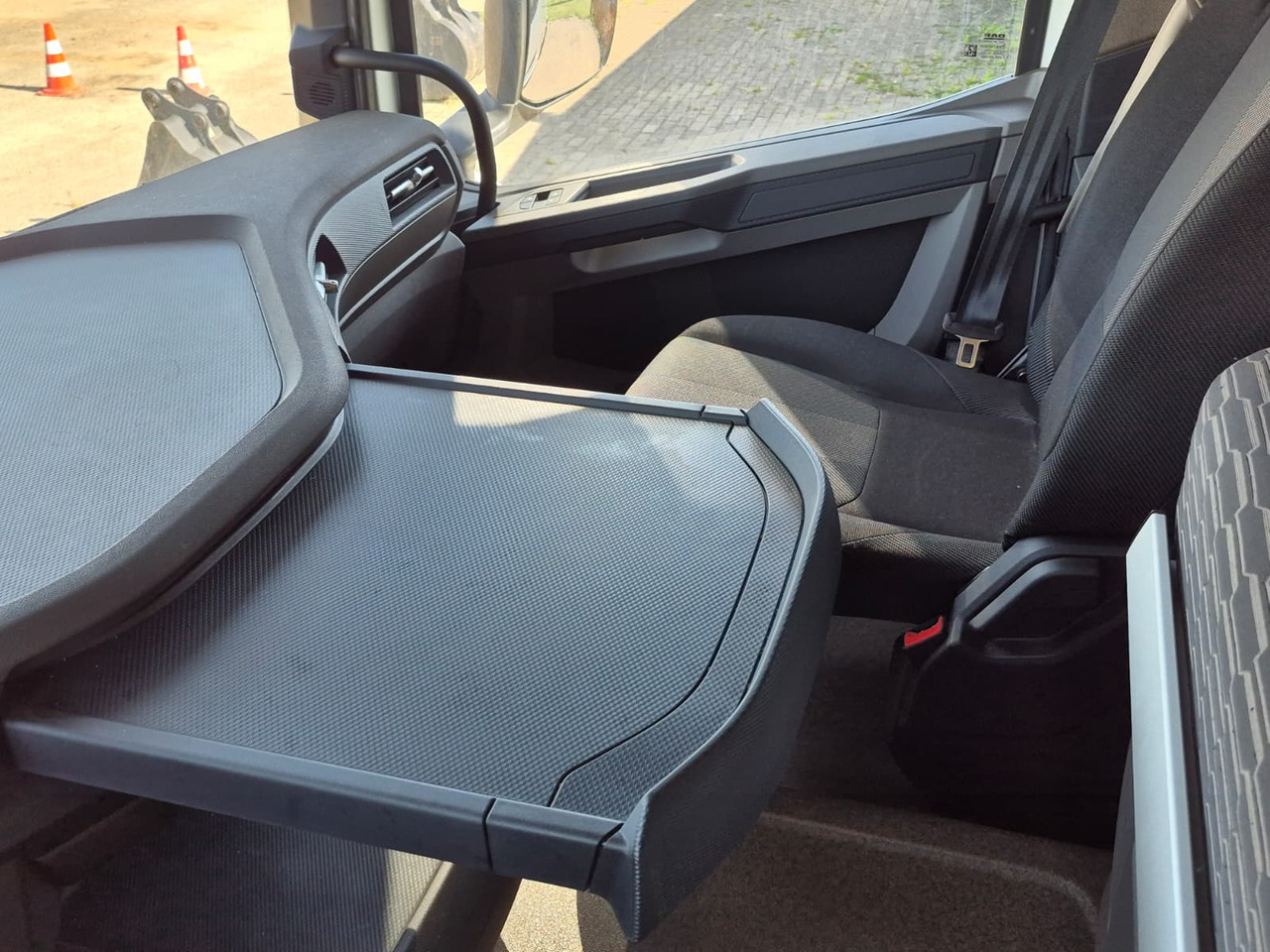 Tractor unit DAF XF480 FT: picture 25