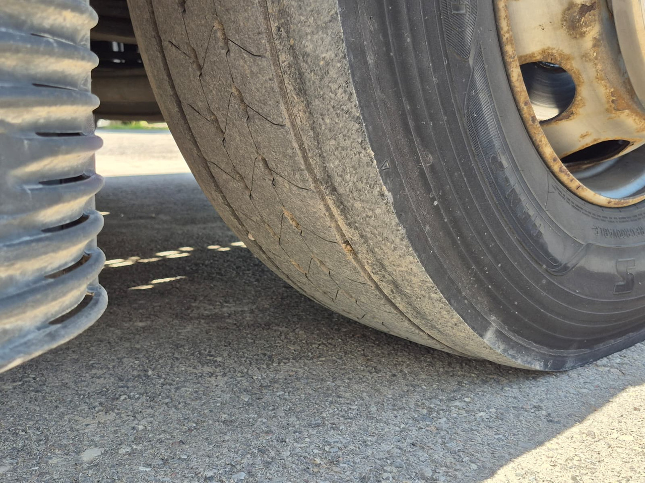 Tractor unit DAF XF480 FT: picture 9