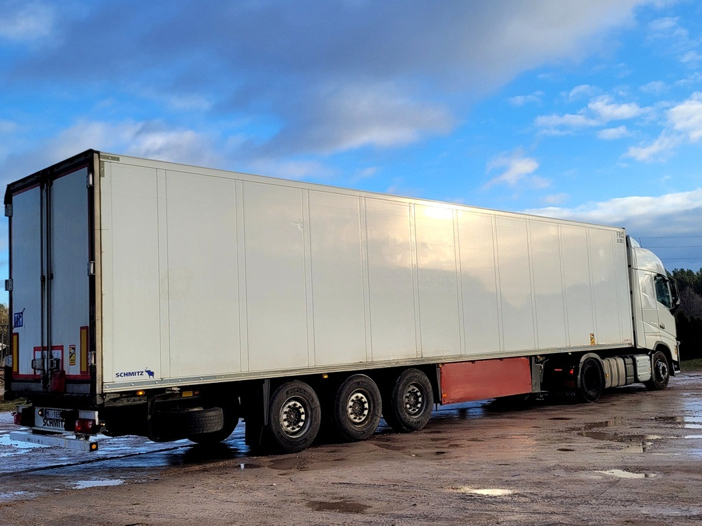 Volvo FH460 + refrigerated semi-trailer - Tractor unit: picture 2 Volvo FH460 + refrigerated semi-trailer - Tractor unit: picture 2