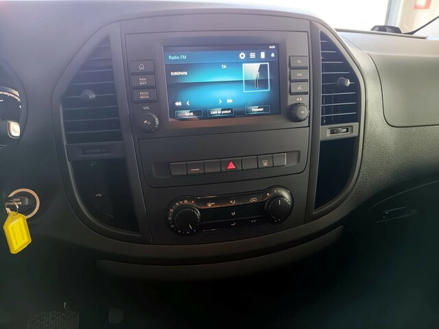 MERCEDES-BENZ Vito Kasten eVito 112 KA/FWD PARK+CLIMA... - Small van, Electric van: picture 2 MERCEDES-BENZ Vito Kasten eVito 112 KA/FWD PARK+CLIMA... - Small van, Electric van: picture 2