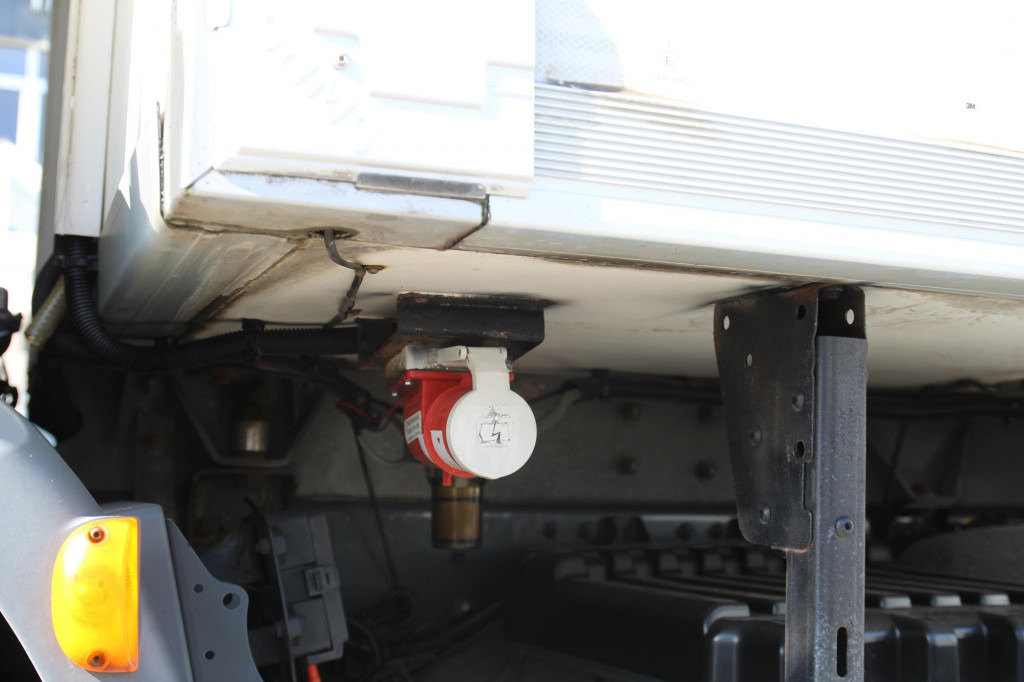 Daf LF 250 E6 Carrier Supra Strom Tür + LBW Kamera - Refrigerator truck: picture 5 Daf LF 250 E6 Carrier Supra Strom Tür + LBW Kamera - Refrigerator truck: picture 5