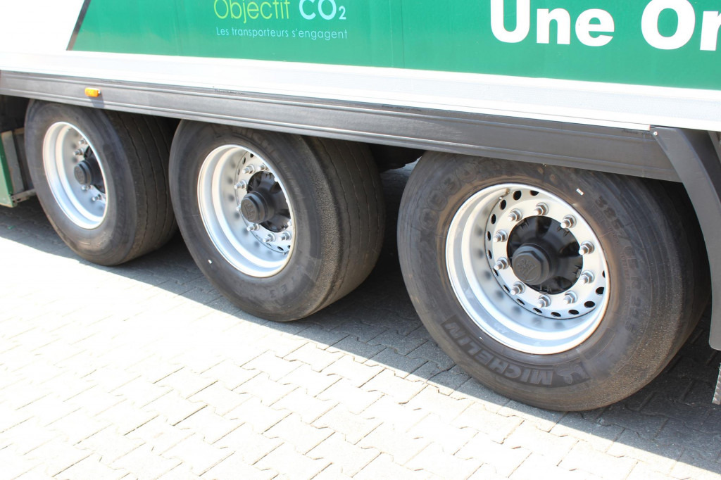 Refrigerator semi-trailer Lamberet Thermo King SLXe 200   Aluboden   Trennwand: picture 6
