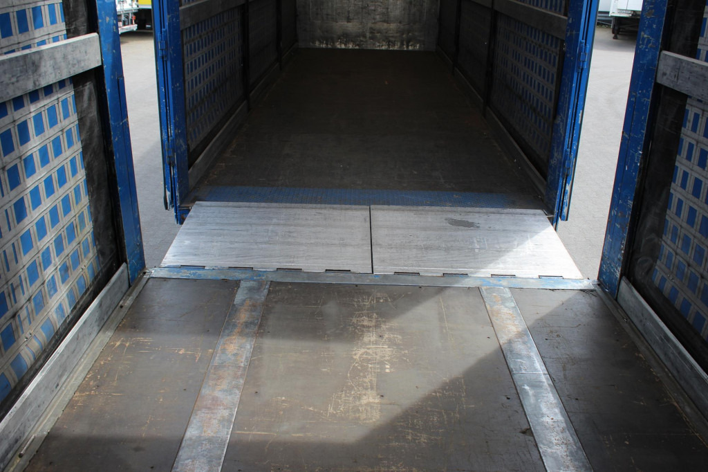 MAN TGX 26.460 Retarder Jumbo-Zug 120M3 Durchlade - Curtainsider truck: picture 3 MAN TGX 26.460 Retarder Jumbo-Zug 120M3 Durchlade - Curtainsider truck: picture 3