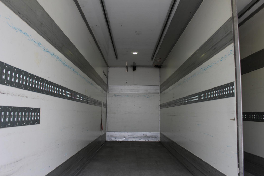 Mercedes-Benz Atego 1221 E6 Carrier Multi-Temp Strom Türen+LBW - Refrigerator truck: picture 3 Mercedes-Benz Atego 1221 E6 Carrier Multi-Temp Strom Türen+LBW - Refrigerator truck: picture 3