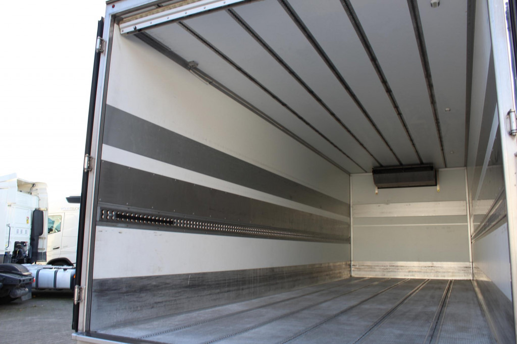 Mercedes-Benz Atego 1221 E6 TK T-800 R Strom Türen+LBW - Refrigerator truck: picture 2 Mercedes-Benz Atego 1221 E6 TK T-800 R Strom Türen+LBW - Refrigerator truck: picture 2