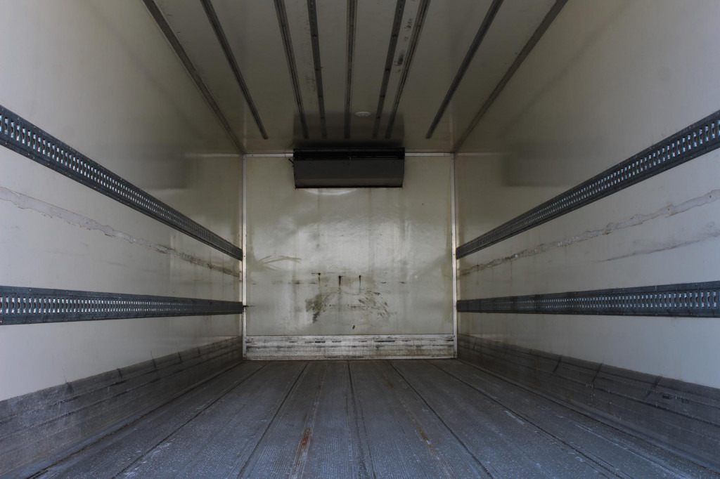 Mercedes-Benz Atego 1221 TK T-800R Tiefkühl Türen+LBW - Refrigerator truck: picture 3 Mercedes-Benz Atego 1221 TK T-800R Tiefkühl Türen+LBW - Refrigerator truck: picture 3