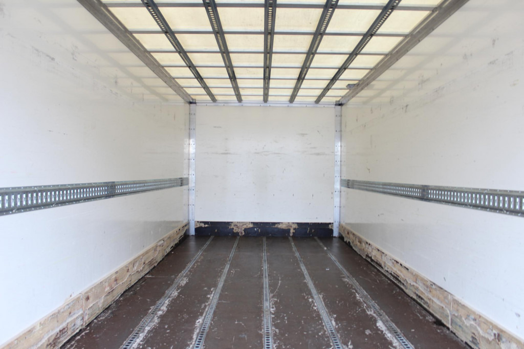 Renault D14 220E6   Laderbordwand   nur 185 Tkm   Klima - Box truck: picture 2 Renault D14 220E6   Laderbordwand   nur 185 Tkm   Klima - Box truck: picture 2