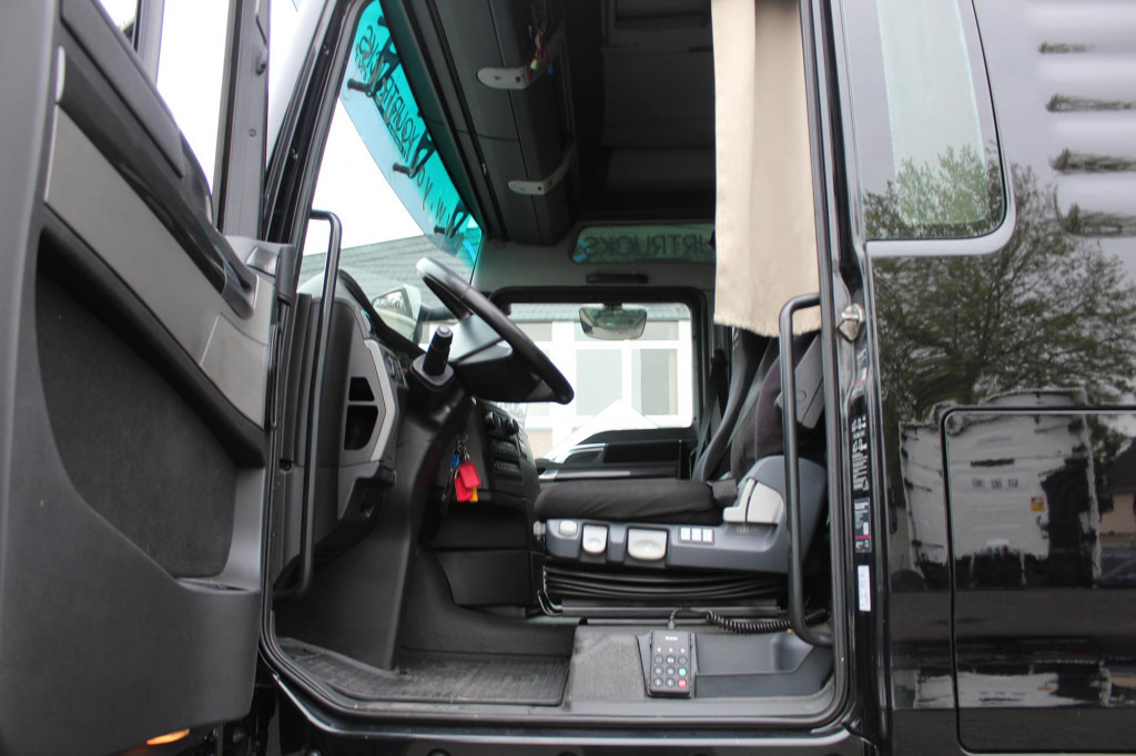 MAN TGX 520 D38 XXL Retarder Standklima Navi - Tractor unit: picture 4 MAN TGX 520 D38 XXL Retarder Standklima Navi - Tractor unit: picture 4