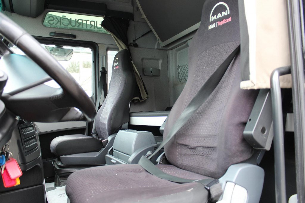 MAN TGX 520 D38 XXL Retarder Standklima Navi - Tractor unit: picture 5 MAN TGX 520 D38 XXL Retarder Standklima Navi - Tractor unit: picture 5
