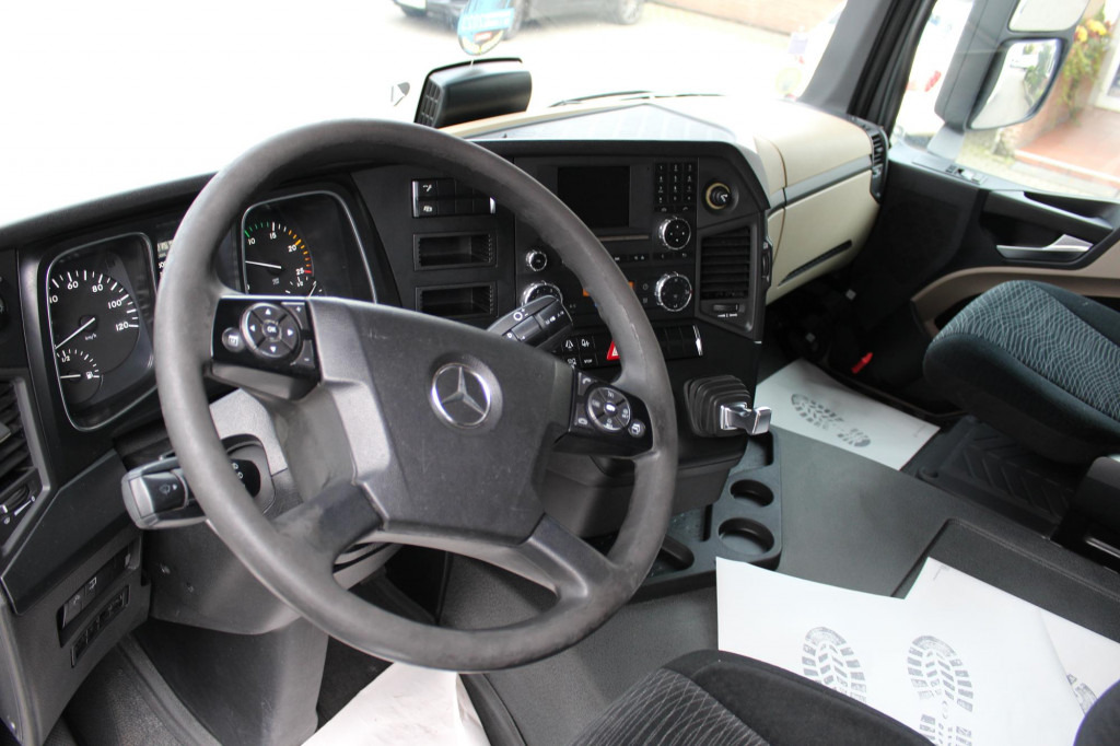 Mercedes-Benz Actros 1843 E6   ACC   LDW   Vollspoiler - Tractor unit: picture 4 Mercedes-Benz Actros 1843 E6   ACC   LDW   Vollspoiler - Tractor unit: picture 4