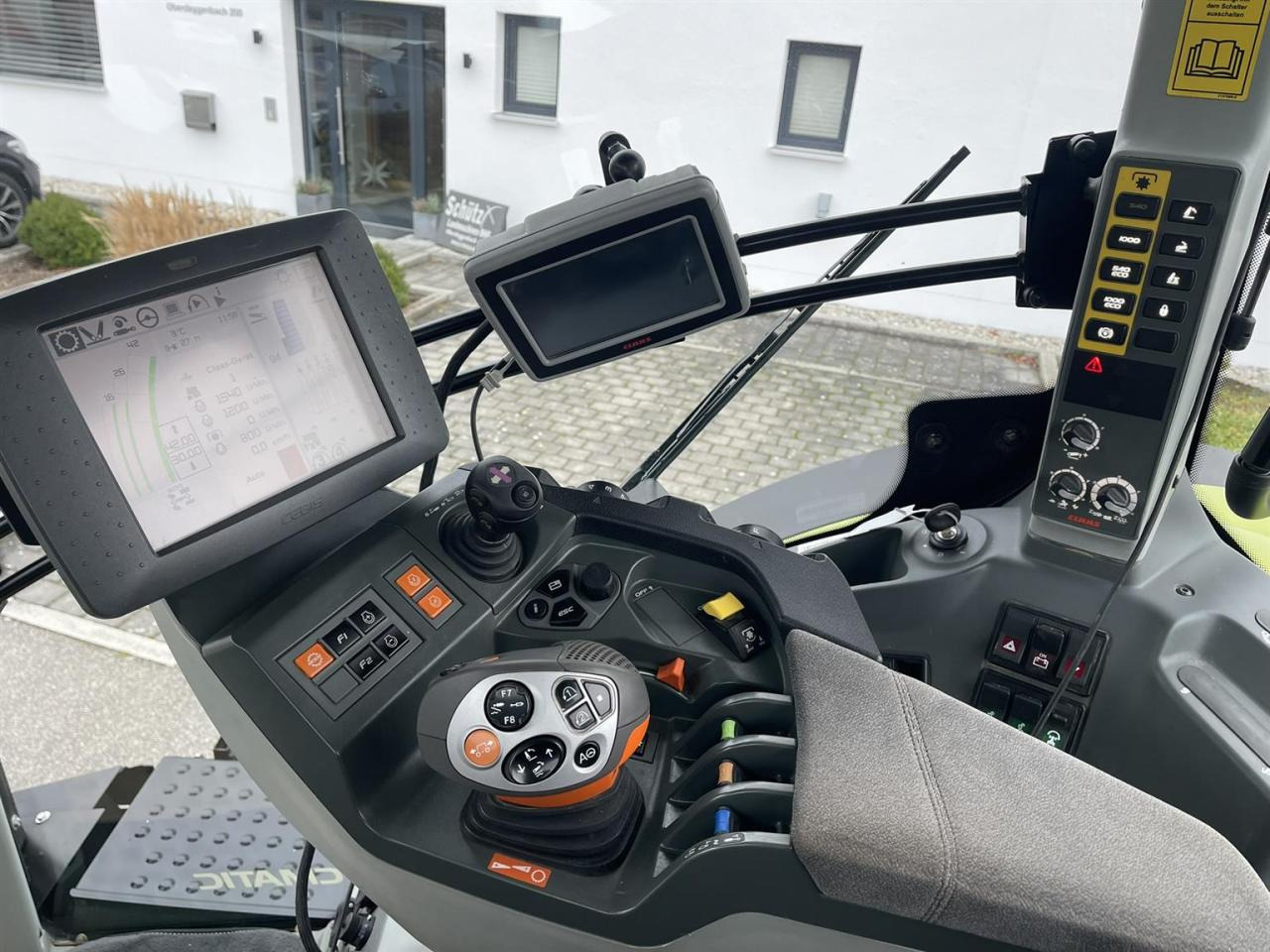 Farm tractor CLAAS Axion 830 Cmatic GPS S7 3984 Bh TOP: picture 16