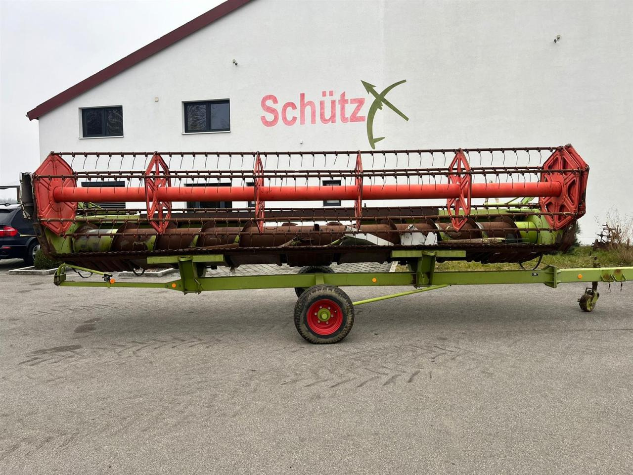 CLAAS Schneidwerk Claas C660 mit Autocontour, Transportwagen - Forage harvester attachment: picture 1 CLAAS Schneidwerk Claas C660 mit Autocontour, Transportwagen - Forage harvester attachment: picture 1