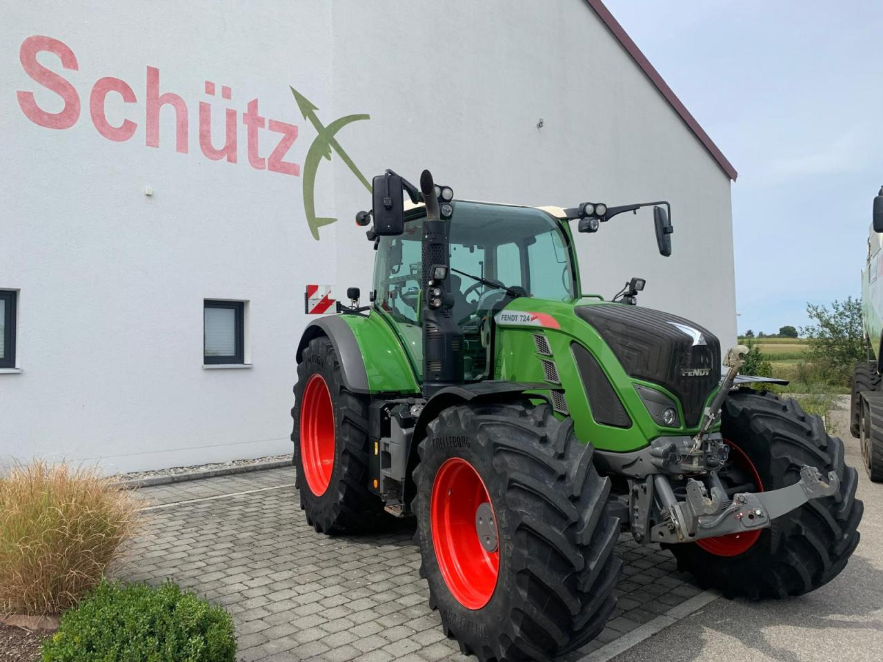 Fendt 724 Vario Power Plus mit GPS - Farm tractor: picture 2 Fendt 724 Vario Power Plus mit GPS - Farm tractor: picture 2