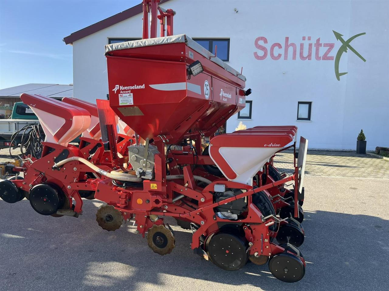 Kverneland Optima HD, e-drive, Section Control, Bj. 2016 - Precision sowing machine: picture 3 Kverneland Optima HD, e-drive, Section Control, Bj. 2016 - Precision sowing machine: picture 3
