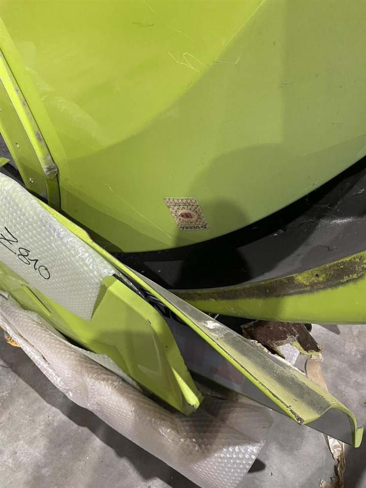 CLAAS Axion 820 Motorhaube Kotflügel Seitendeckel - Spare parts: picture 5 CLAAS Axion 820 Motorhaube Kotflügel Seitendeckel - Spare parts: picture 5