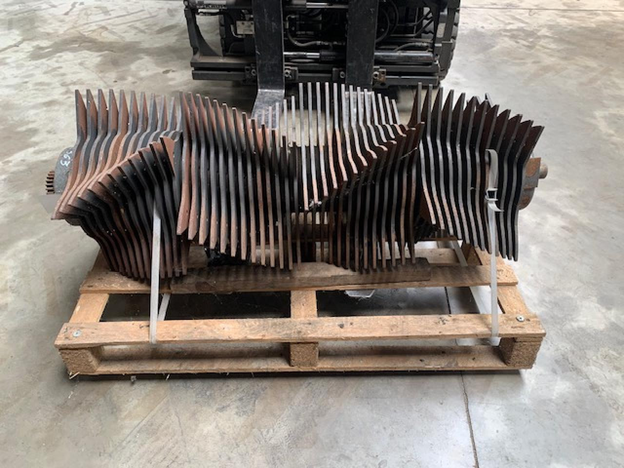 CLAAS Rotor Quadrant 3200FC 0008566900 - Spare parts for Square baler: picture 3 CLAAS Rotor Quadrant 3200FC 0008566900 - Spare parts for Square baler: picture 3