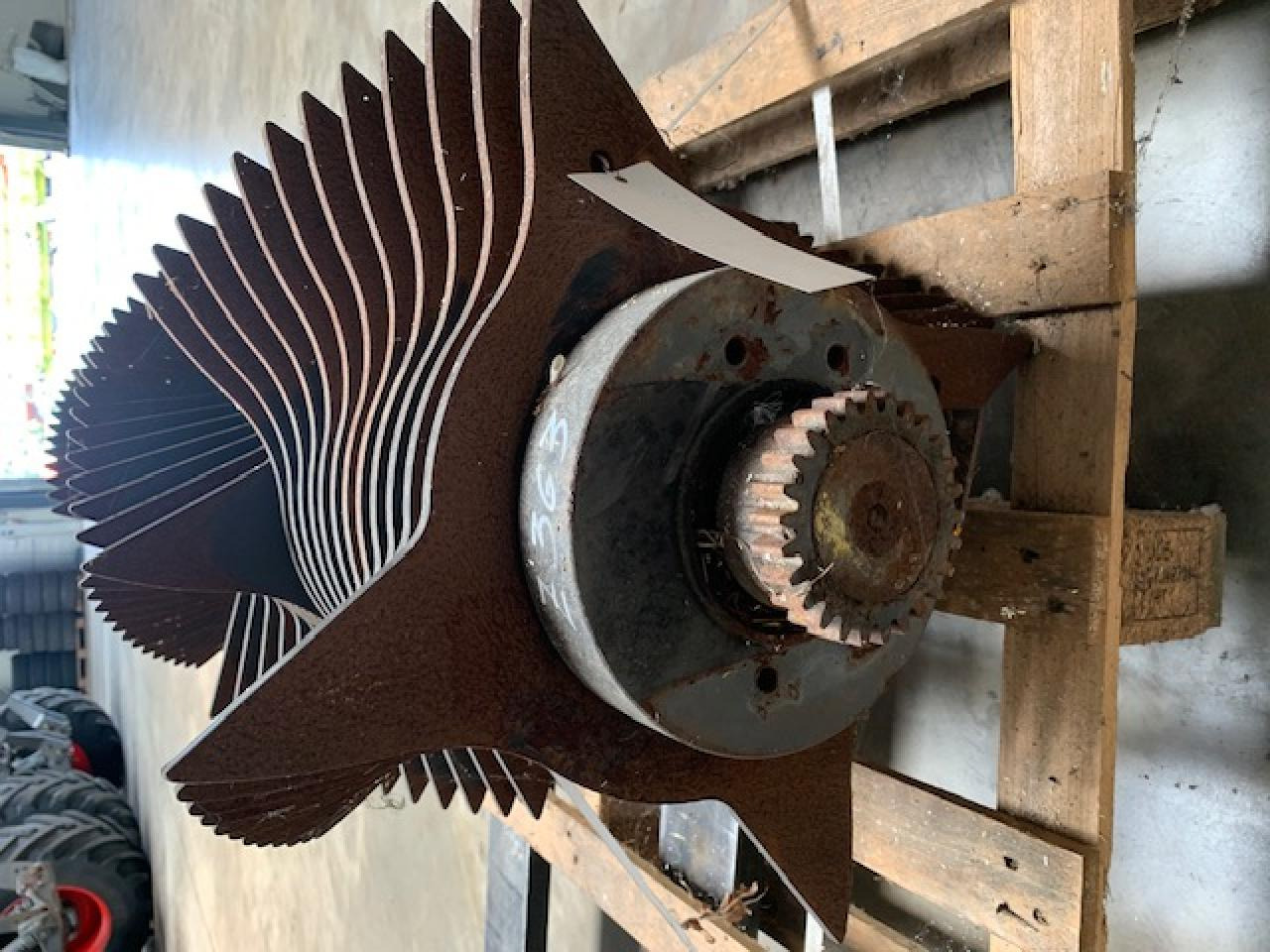 CLAAS Rotor Quadrant 3200FC 0008566900 - Spare parts for Square baler: picture 4 CLAAS Rotor Quadrant 3200FC 0008566900 - Spare parts for Square baler: picture 4