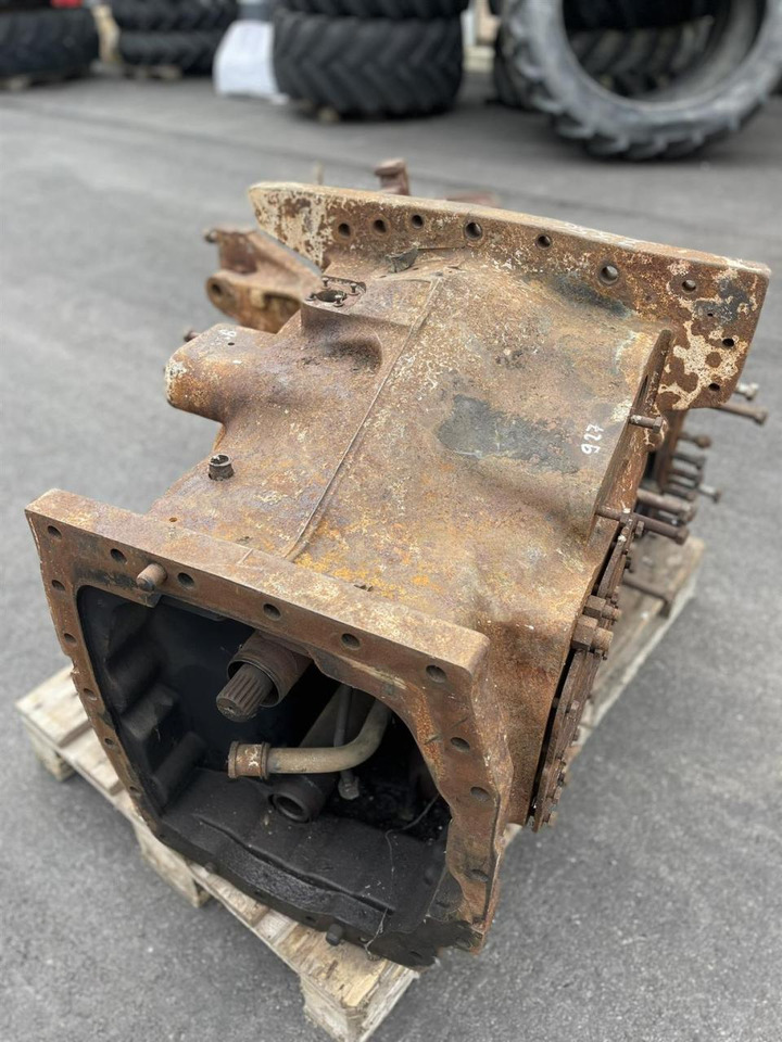 Fendt 900er Vario Serie Kupplungsgehäuse 945100050050 - Spare parts: picture 1 Fendt 900er Vario Serie Kupplungsgehäuse 945100050050 - Spare parts: picture 1