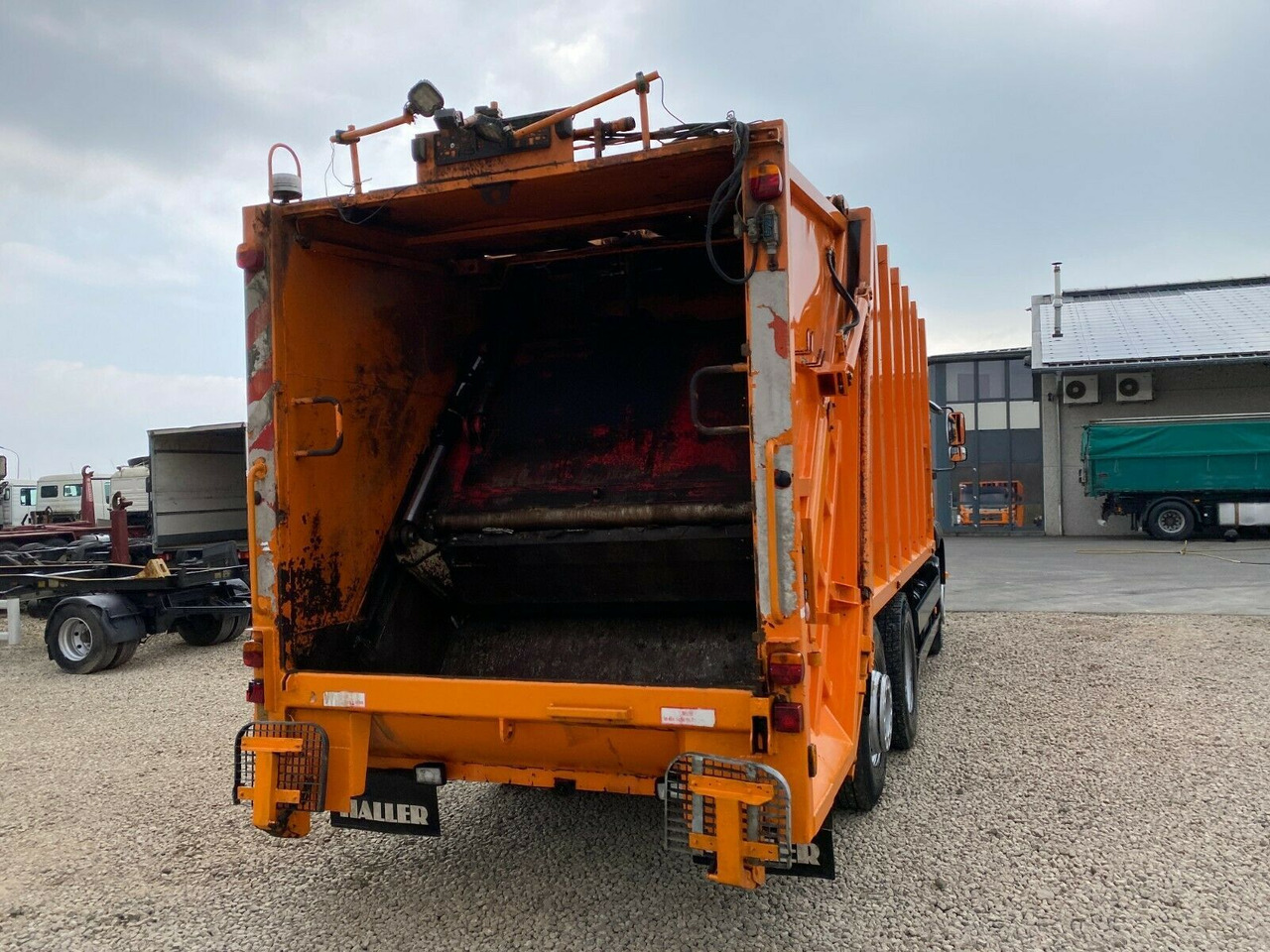 MAN TGA 28.310 6x2 Haller X 2 Partikelfilter MAN TGA 28.310 6x2 Haller X 2 Partikelfilter - Garbage truck: picture 5 MAN TGA 28.310 6x2 Haller X 2 Partikelfilter MAN TGA 28.310 6x2 Haller X 2 Partikelfilter - Garbage truck: picture 5