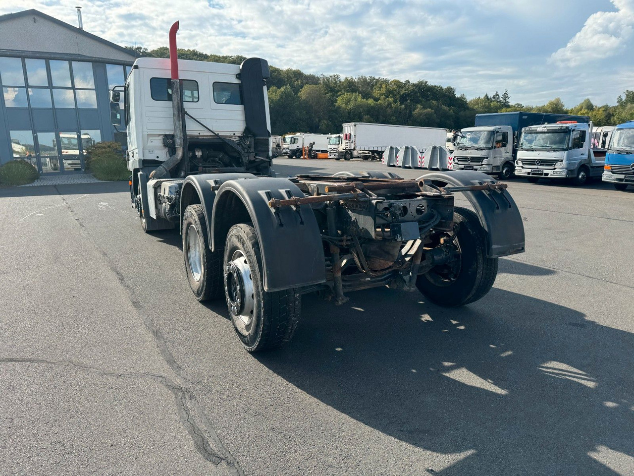 Mercedes-Benz Actros 2532 6x2 Fahrgestell Mercedes-Benz Actros 2532 6x2 Fahrgestell - Cab chassis truck: picture 4 Mercedes-Benz Actros 2532 6x2 Fahrgestell Mercedes-Benz Actros 2532 6x2 Fahrgestell - Cab chassis truck: picture 4
