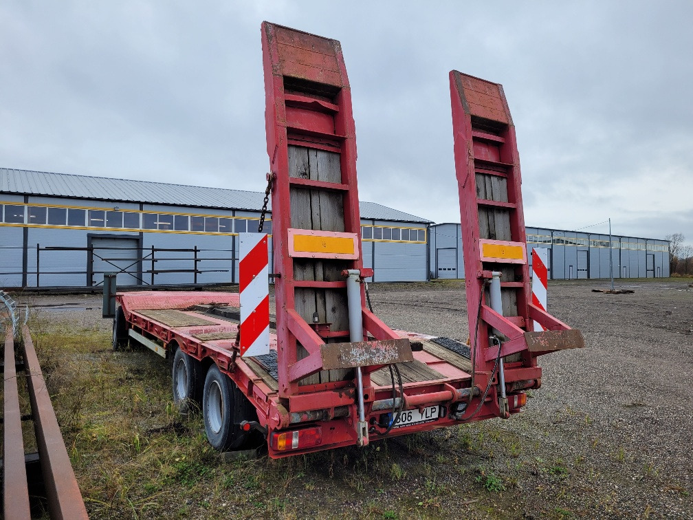 STENA SPN 30+FULL STEEL SUSPENSION+HYDRAULIC RAMPS - Low loader trailer: picture 4 STENA SPN 30+FULL STEEL SUSPENSION+HYDRAULIC RAMPS - Low loader trailer: picture 4
