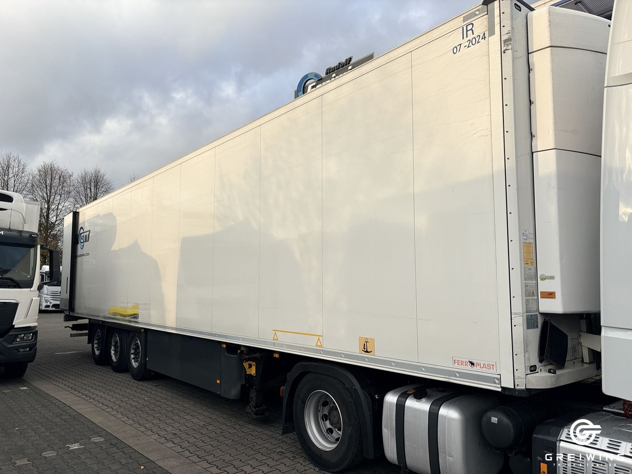 Schmitz Cargobull SKO 24/L - 13.4 FP 45 Cool, Doppelverd, Multi - Refrigerator semi-trailer: picture 1 Schmitz Cargobull SKO 24/L - 13.4 FP 45 Cool, Doppelverd, Multi - Refrigerator semi-trailer: picture 1