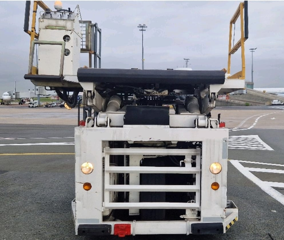 Air Marrel LAM3500DP - Aircraft cargo loader: picture 2 Air Marrel LAM3500DP - Aircraft cargo loader: picture 2