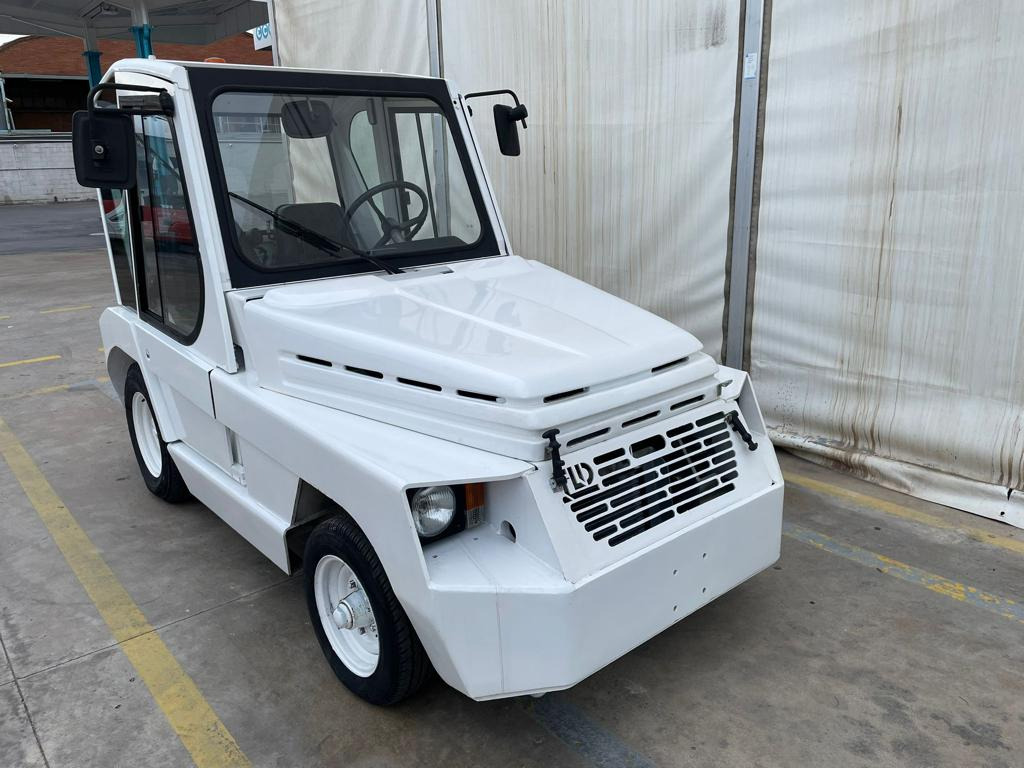 TLD TMX30 - Pushback tractor: picture 2 TLD TMX30 - Pushback tractor: picture 2