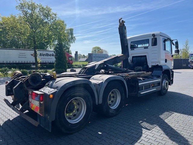 MAN TGA 26.360 .360 6X2 Hooksystem - Container transporter/ Swap body truck: picture 3 MAN TGA 26.360 .360 6X2 Hooksystem - Container transporter/ Swap body truck: picture 3